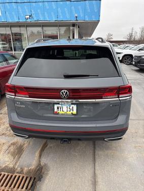 2025 Volkswagen Atlas 2.0T SE