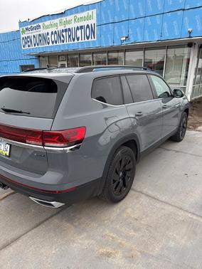 2025 Volkswagen Atlas 2.0T SE