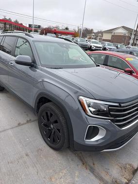 2025 Volkswagen Atlas 2.0T SE