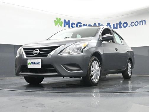 Gun Metallic 2018 Nissan Versa 1.6 SV