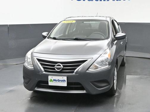Gun Metallic 2018 Nissan Versa 1.6 SV