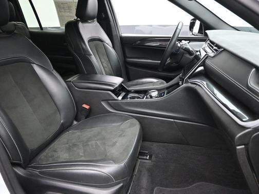 2021 Jeep Grand Cherokee L Laredo
