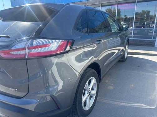 2023 Ford Edge SE