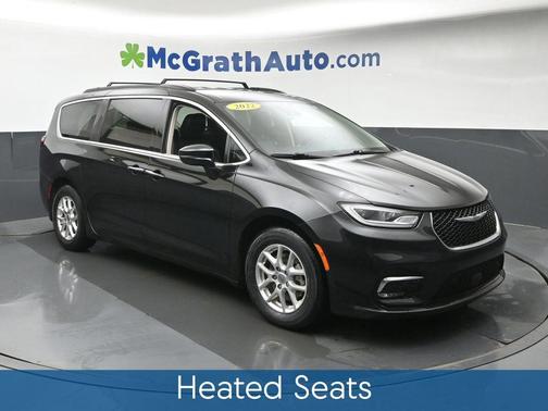 Brilliant Black Crystal Pearlcoat 2022 Chrysler Pacifica Touring-L