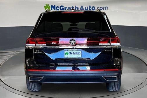 Deep Black Pearl 2026 Volkswagen Atlas 2.0T SE