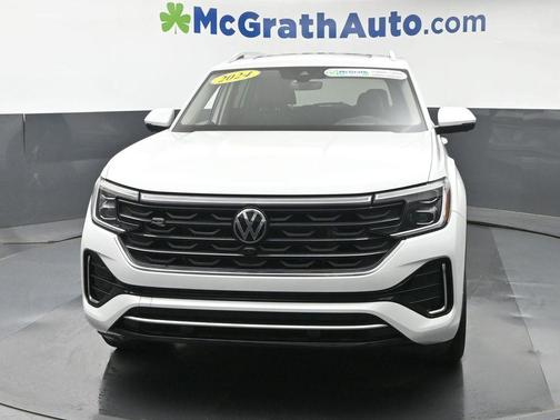 Opal White Pearl Effect 2024 Volkswagen Atlas 2.0T SEL Premium R-Line