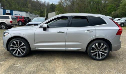 Silver 2023 Volvo XC60 B5 Ultimate Bright Theme