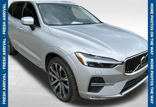 Silver 2023 Volvo XC60 B5 Ultimate Bright Theme