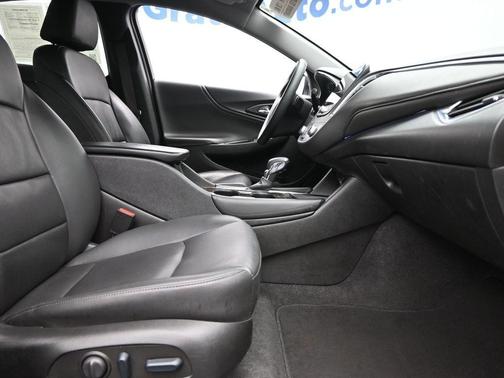 2024 Chevrolet Malibu 2LT