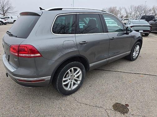 2016 Volkswagen Touareg TDI Sport w/Technology