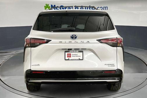 2024 Toyota Sienna Platinum 7 Passenger