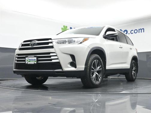 2019 Toyota Highlander LE