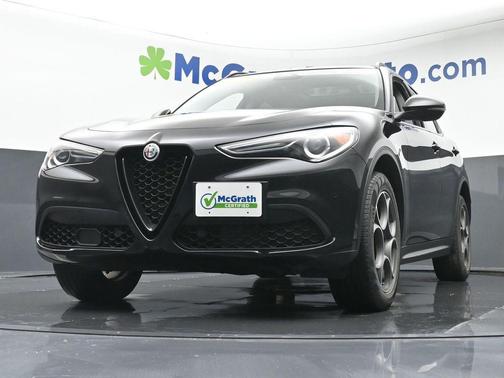 2021 Alfa Romeo Stelvio Base