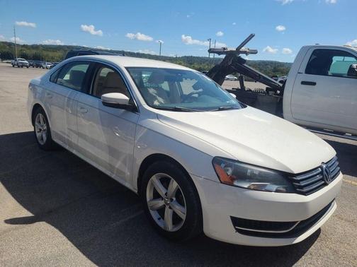2015 Volkswagen Passat 1.8T Auto SE