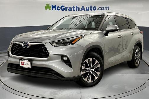 2022 Toyota Highlander Hybrid XLE