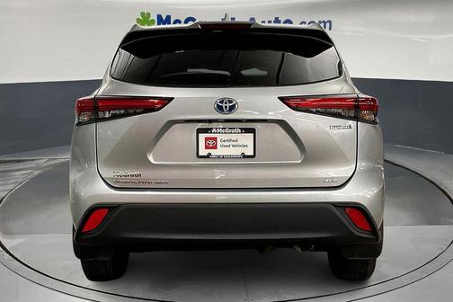 2022 Toyota Highlander Hybrid XLE