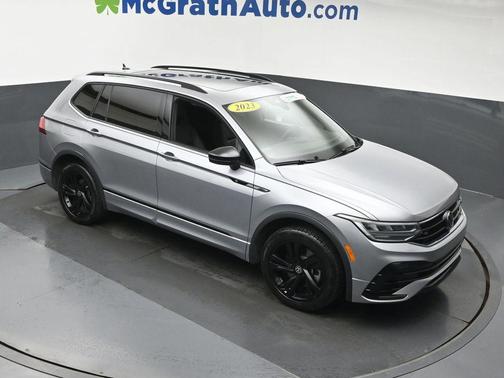 Pyrite Silver Metallic 2023 Volkswagen Tiguan 2.0T SE R-Line Black