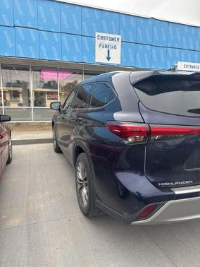 2021 Toyota Highlander Platinum
