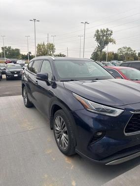 2021 Toyota Highlander Platinum