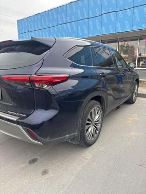 2021 Toyota Highlander Platinum