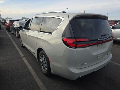 2021 Chrysler Pacifica Hybrid Limited