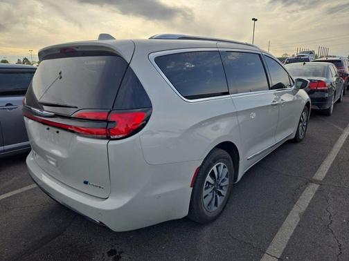 2021 Chrysler Pacifica Hybrid Limited