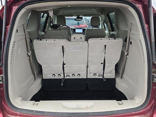 2021 Chrysler Pacifica Touring-L