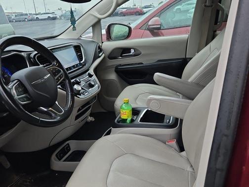 2021 Chrysler Pacifica Touring-L