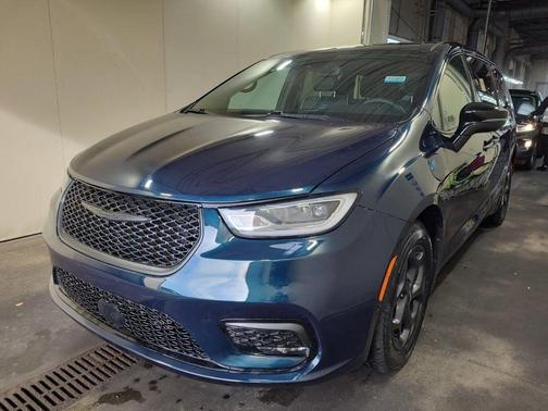 2023 Chrysler Pacifica Hybrid Limited