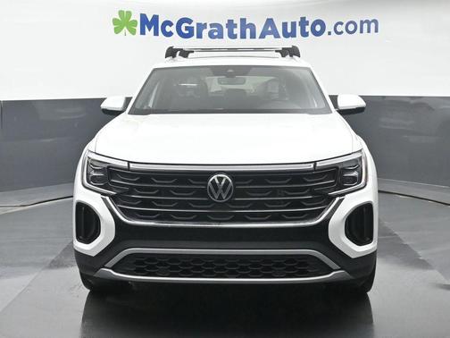 Opal White Pearl 2026 Volkswagen Atlas Cross Sport 2.0T SE W/TECHNOLOGY