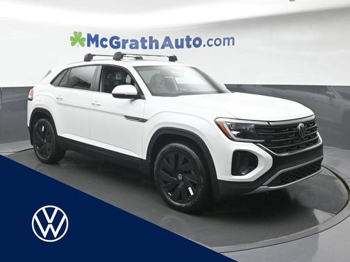 Opal White Pearl 2026 Volkswagen Atlas Cross Sport 2.0T SE W/TECHNOLOGY