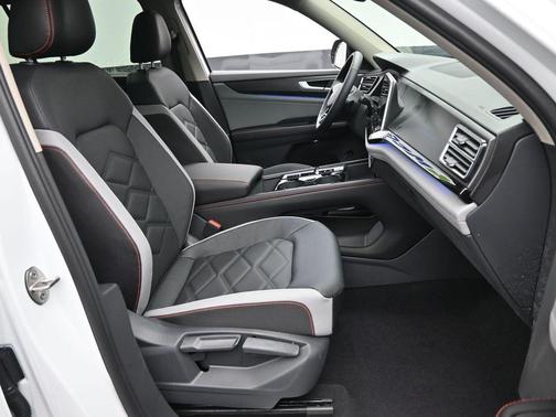 2026 Volkswagen Atlas PEAK EDITION