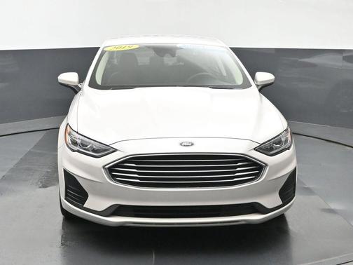 White Platinum Clearcoat Metallic 2019 Ford Fusion SE