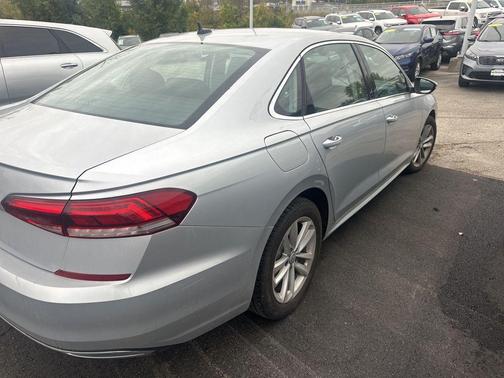 2020 Volkswagen Passat 2.0T SE