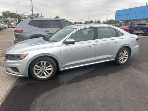 2020 Volkswagen Passat 2.0T SE