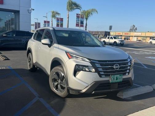 Brilliant Silver Metallic 2025 Nissan Rogue SV