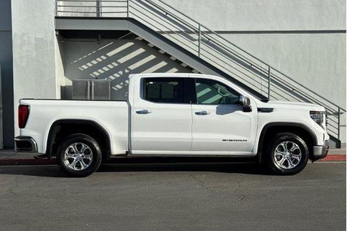 Summit White 2024 GMC Sierra 1500 SLT