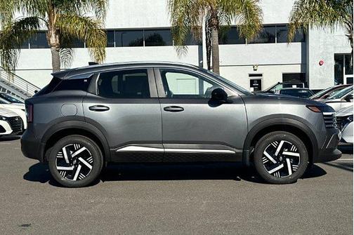 Gun Metallic 2026 Nissan Kicks SV
