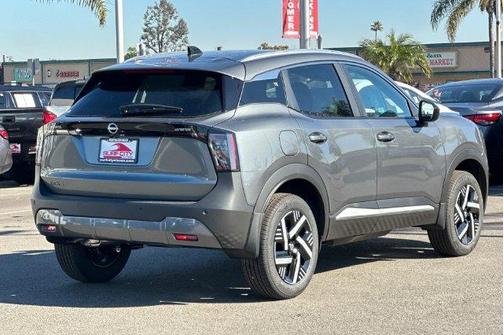 Gun Metallic 2026 Nissan Kicks SV