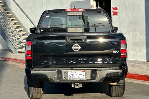 2023 Nissan Frontier SV