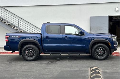 2022 Nissan Frontier PRO-X