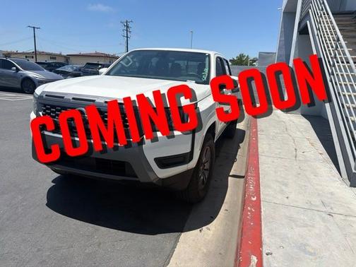 Glacier White 2025 Nissan Frontier SV