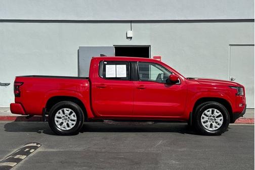 2024 Nissan Frontier SV