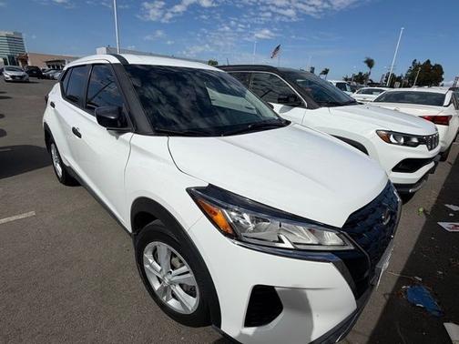 Fresh Powder 2022 Nissan Kicks S