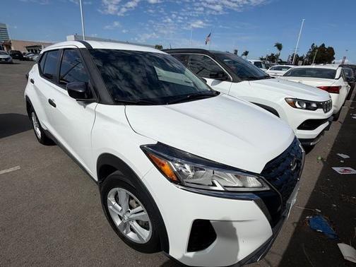 Fresh Powder 2022 Nissan Kicks S