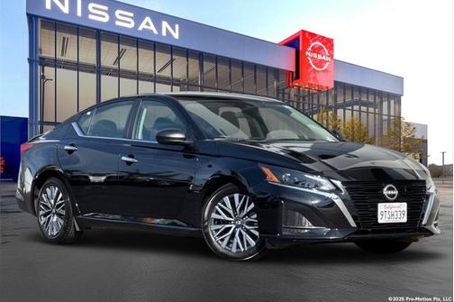 Black 2025 Nissan Altima SV