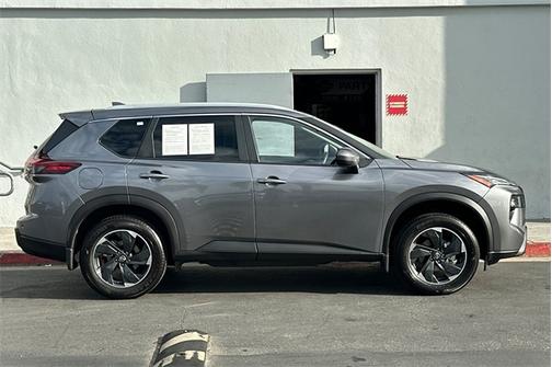 2025 Nissan Rogue SV