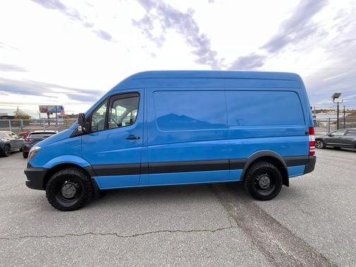 2016 Mercedes-Benz Sprinter 144 WB