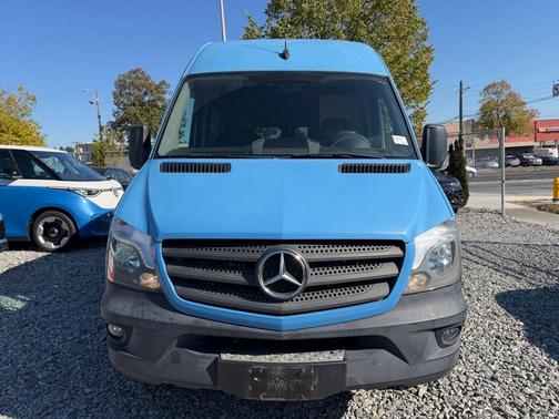 2016 Mercedes-Benz Sprinter 144 WB