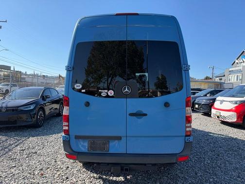 2016 Mercedes-Benz Sprinter 144 WB